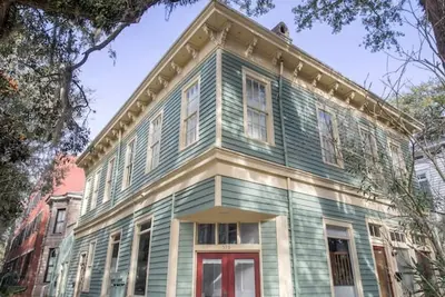 Image de Two-in-One Retreat in Downtown Historic Savannah