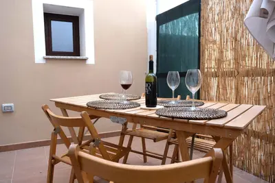 Image de Comfy Two-levels Apartment With Terrace!