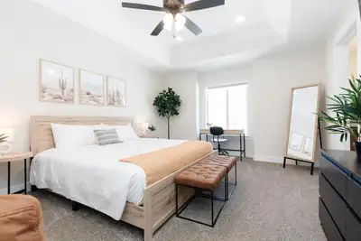 Image de Lakeside Getaway - Sleeps 16