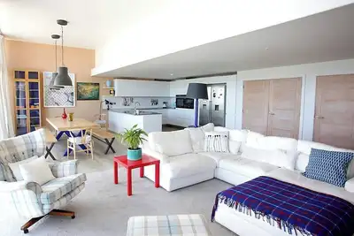 Image de Slr-98 Beach Penthouse · Spectacular 4 Br Beachfront Penthouse
