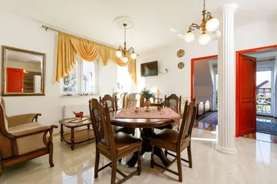 Image de Confortable appartement pour 8 personnes avec Wifi, climatisation, Tv, patio et parking