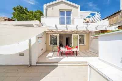 Image de Casa Indipendente a due Passi dal Centro Storico con Ampie Verande e Cortile