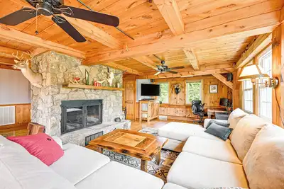 Image de Ronda Home w\/ Hot Tub + Fire Pit, Near Wineries!