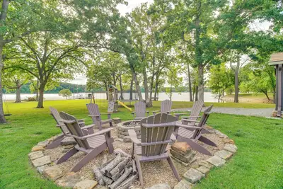 Image de On-Site Lake Access: Group Getaway in Afton