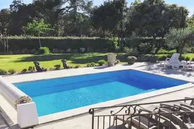 Image de Homerez - Villa élégante à Régusse avec piscine privée