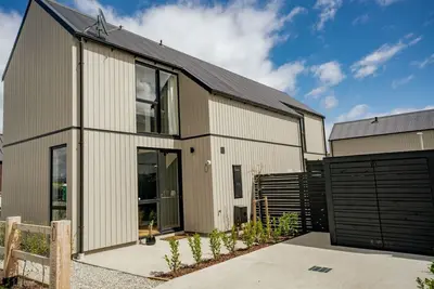 Image de Close to Remarkable ski field and parking.
