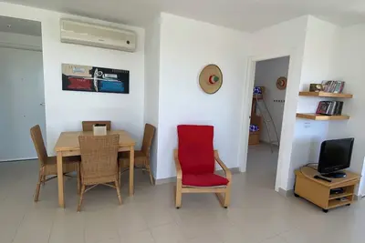 Image de Penthouse avec superbe vue sur la mer, la pinède et le port de plaisance
