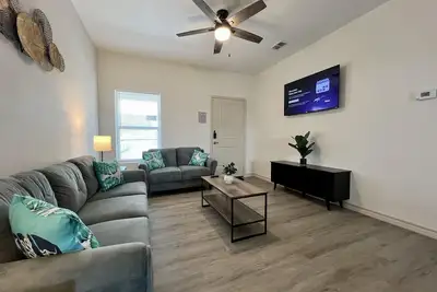 Image de Valle Hermoso - Brand New Apartment Near SpaceX!