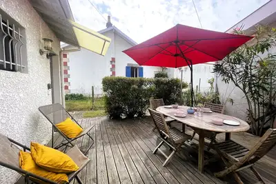 Image de Maison de charme rénovée près du port ostréicole, idéale pour vacances à pied ou à vélo