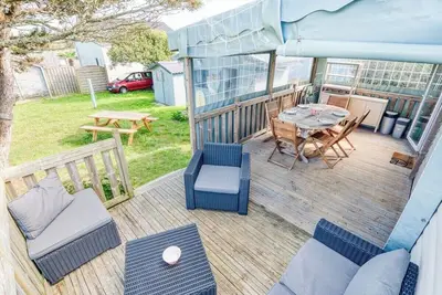 Image de Bungalow, terrasse, jardin, 200m plage par Groom*