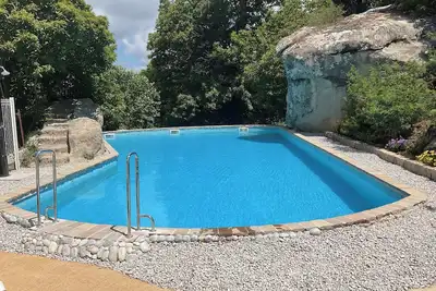 Image de Domaine Le Rocher d’Argent Appart dans domaine Piscine & Jacuzzi & Salle de jeux