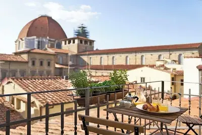 San Lorenzo- absorb the richness that is Florence. \n