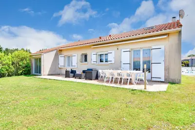 Image de Maison familiale pour 8 à 750m de la plage
