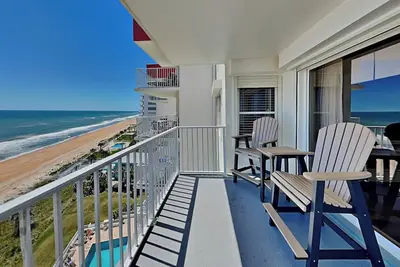 Image de Sea Winds 904  Pet-Friendly Beachfront Condo with Balcony, Beach + Pool Views