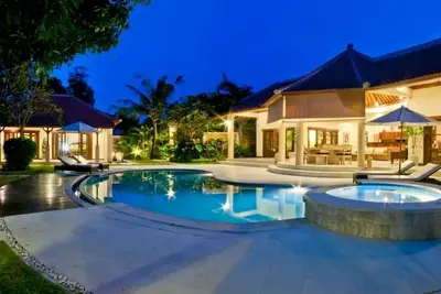 Private Pool Villa in Seminyak - 3 bed • 3 Bath