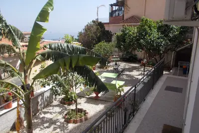 Image de Family home with furnished garden within walking distance of downtown Taormina