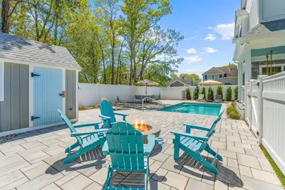 Image de Popponesset-3-bedrooms, 3. 5 baths, A/C, Pool, Firepit,