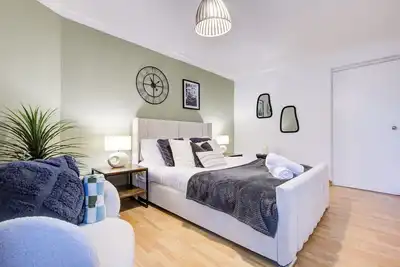 Image de Central, modern 2 bedroom apartment in Gillingham by train station