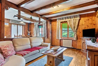 Image de Appartement \"Alloggio Chez Favre\" avec vue sur les montagnes, jardin privé et Wi-Fi