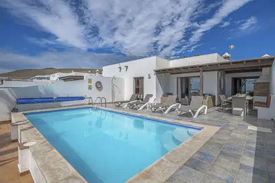 Image de Maison de vacances 'Bay View Villa' avec piscine privée, terrasse privée et Wi-Fi