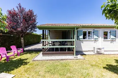 Image de Chalet 'Yoya' avec piscine partagée et climatisation