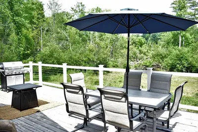Image de River House Close to Downtown Baldwin with Large Back Deck