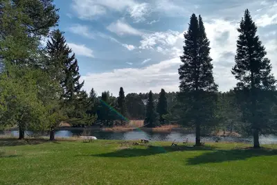 Image de Quiet, Secluded Farmhouse with the Pond On 80 Acres.