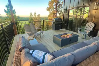 Image de New Build, Between Zions & Bryce, Game Room, Grill