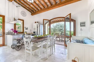 Image de Villa 'Sea and Country' avec vue sur la mer, piscine privée et Wi-Fi