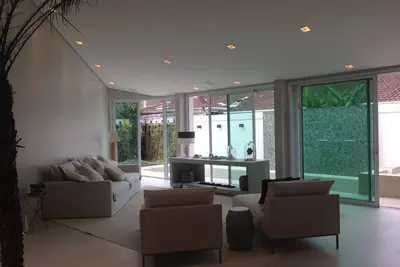Image de Casa de Alto Padrão em um Refúgio Exclusivo na Praia do Engenho- São Sebastião
