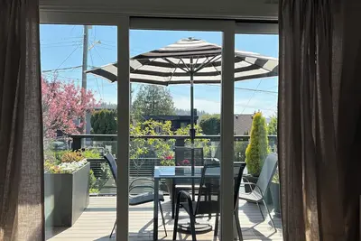 Image de Townhome with Fabulous location 5 mins to the beach