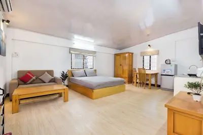 Image de Apartment with window, 5 minutes to district 1
