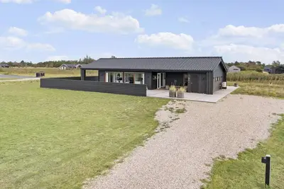 \"Frithbjorn\" - 900m from the sea by Interhome