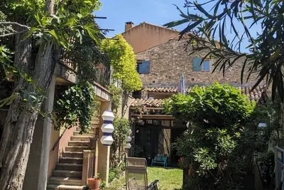 Image de 3 bedroom private vacation home in saint-martin-de-la-brasque