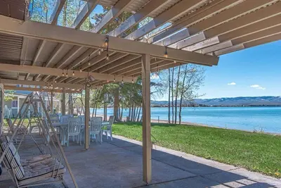Image de Direct Beach Access: Quaint Bear Lake Gem!