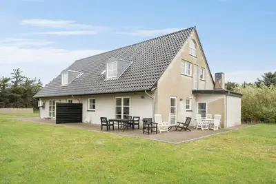 Image de Belle maison à Harboøre avec WiFi