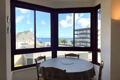 Image de Appartement Ă 200m de la plage avec 2 chambres et garage Ă Perros-Guirec