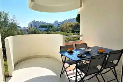 Image de Appart 2 pièces, proche plage et commerces, parking privé, Wifi, équipements modernes