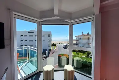 Image de Charmant appart rénové à 50m de la plage avec balcon et parking