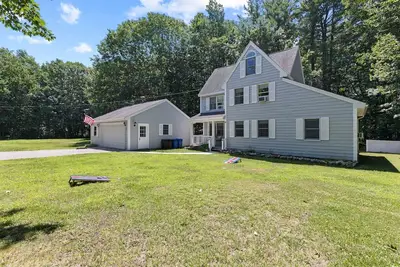 Image de Welcome To Cardinal's Nest!