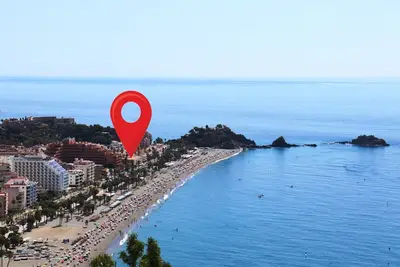 Image de Appartement climatisé sur la plage avec parking privé juillet/août.