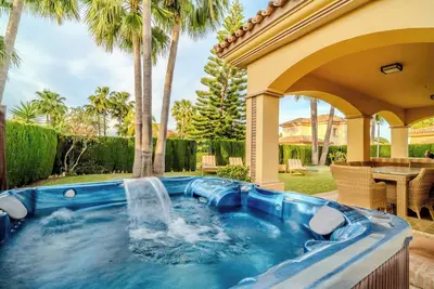 Image de Cozy Villa in Marbella-Estepona