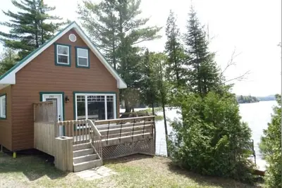 Image de Chalet à louer au bord de l'eau - Lac du Huit - 1hre de Québec