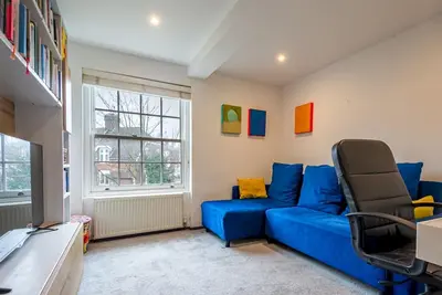 Image de Pass the Keys | Perfectly Located Stylish House w/ Parking