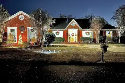 Image de Tuscaloosa Gameday Home Away from Home! Rest, Relax, and Roll with the Tide!