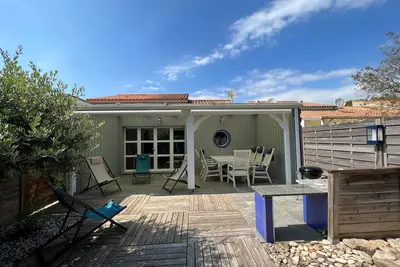 Image de Maison de vacances 'Location Chemin De Lannelongue' avec terrasse et jardin privés