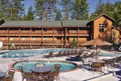Image de Charming 2br/2ba Lodge-Style Resort South Lake Tahoe
