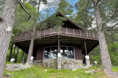 Image de Stunning views from house high up on mountain side.