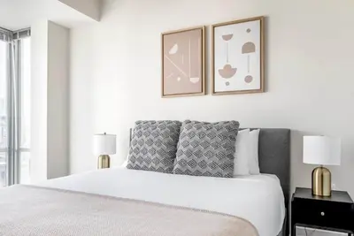 Modern 2Br2Ba apartment