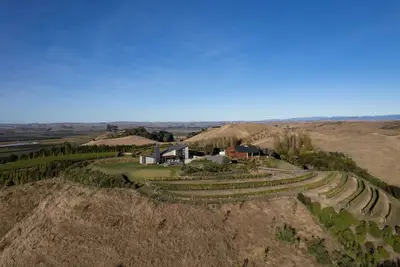 Image de Exclusive hilltop retreat in the heart of Hawke's Bay -walk to the wineries!